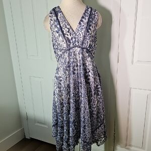 JUST TAYLOR Elegant Blue Floral Lace Dress. High Waisted. Size 10. Lined.l